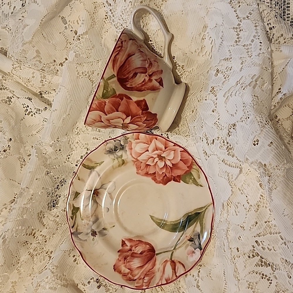 222 Fifth, PTS Int, Disiree Floral Pattern Porcelain Cup & Saucer, Fine China